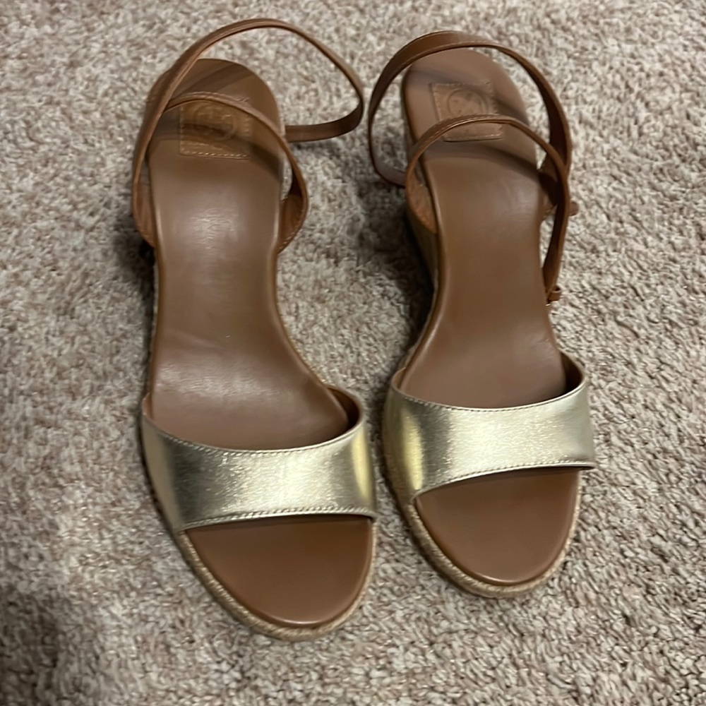 Tory Burch 7.5 Bima espadrille wedge sandals gold metallic ankle strap leather